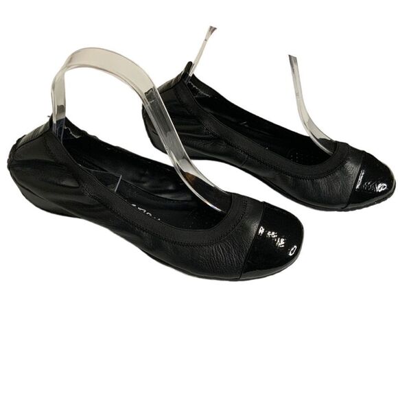 KENNETH COLE REACTION ‘Blink Wink’ Black Natural and Patent Leather Ballet Flats - Picture 4 of 11